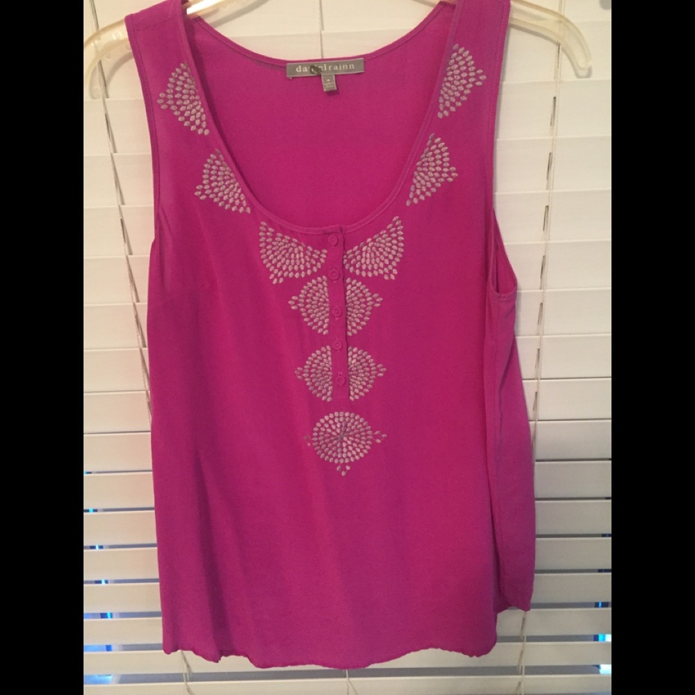 Daniel Rainn tank top
